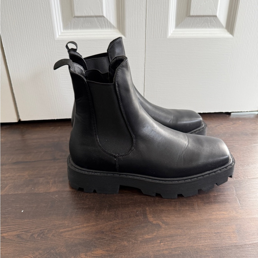 Nasty Gal Lug bottom boots size 39 (8.5)